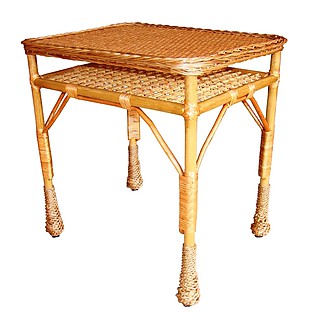 Прямоугольный плетёный стол
