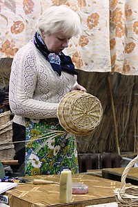Урок плетение из прутьев ивы